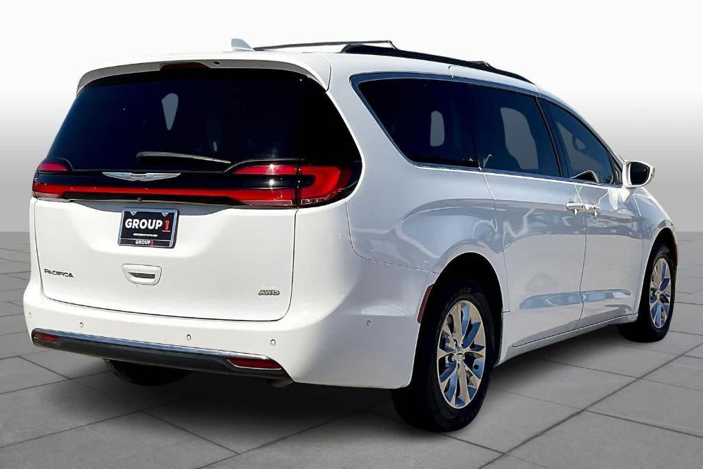 used 2022 Chrysler Pacifica car, priced at $20,687