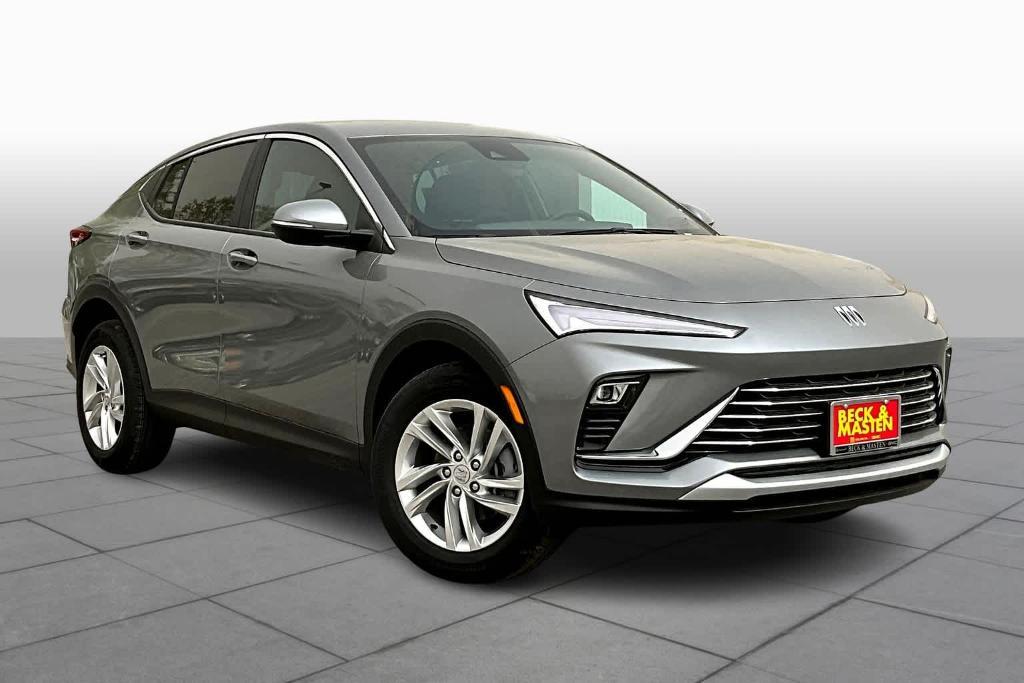 new 2025 Buick Envista car, priced at $28,025