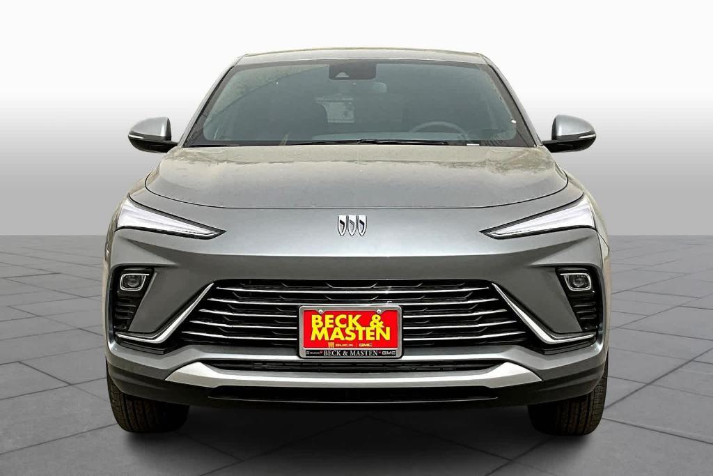 new 2025 Buick Envista car, priced at $28,025