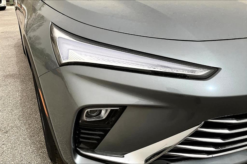 new 2025 Buick Envista car, priced at $28,025