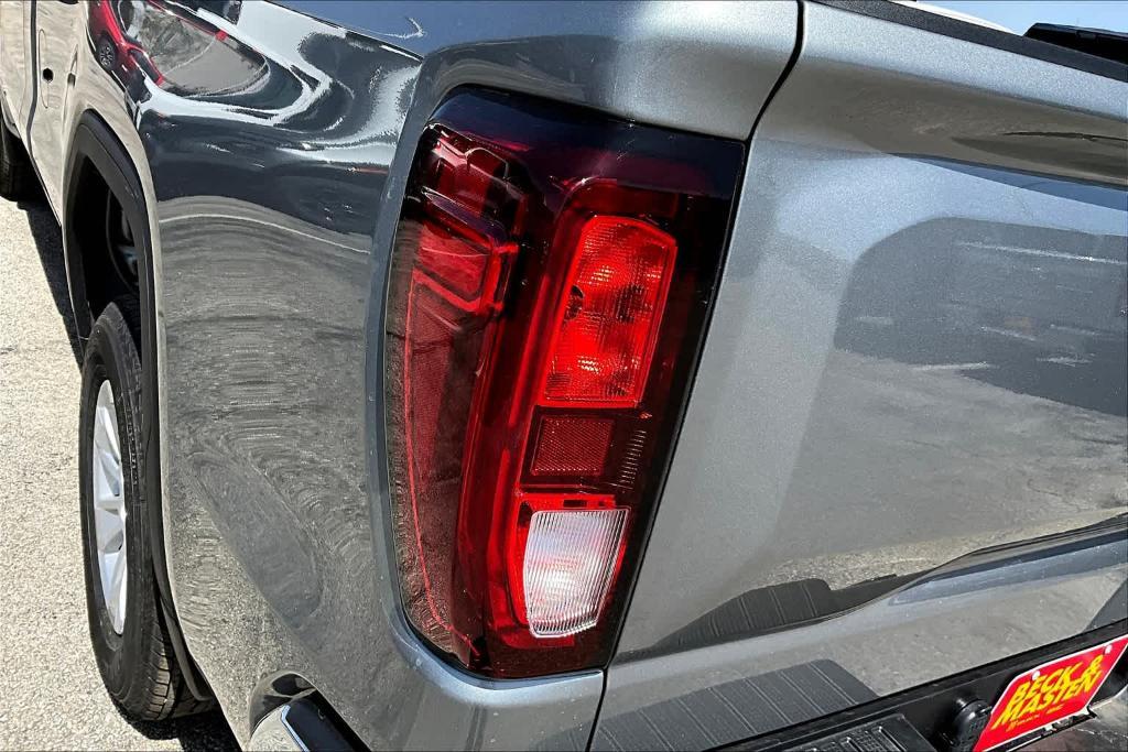 new 2025 GMC Sierra 1500 car, priced at $41,680