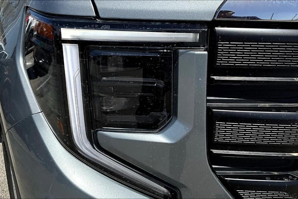 new 2025 GMC Sierra 1500 car, priced at $41,680