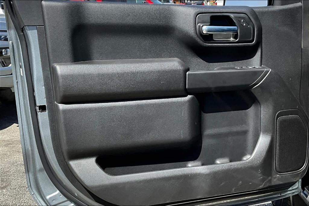 new 2025 GMC Sierra 1500 car, priced at $41,680