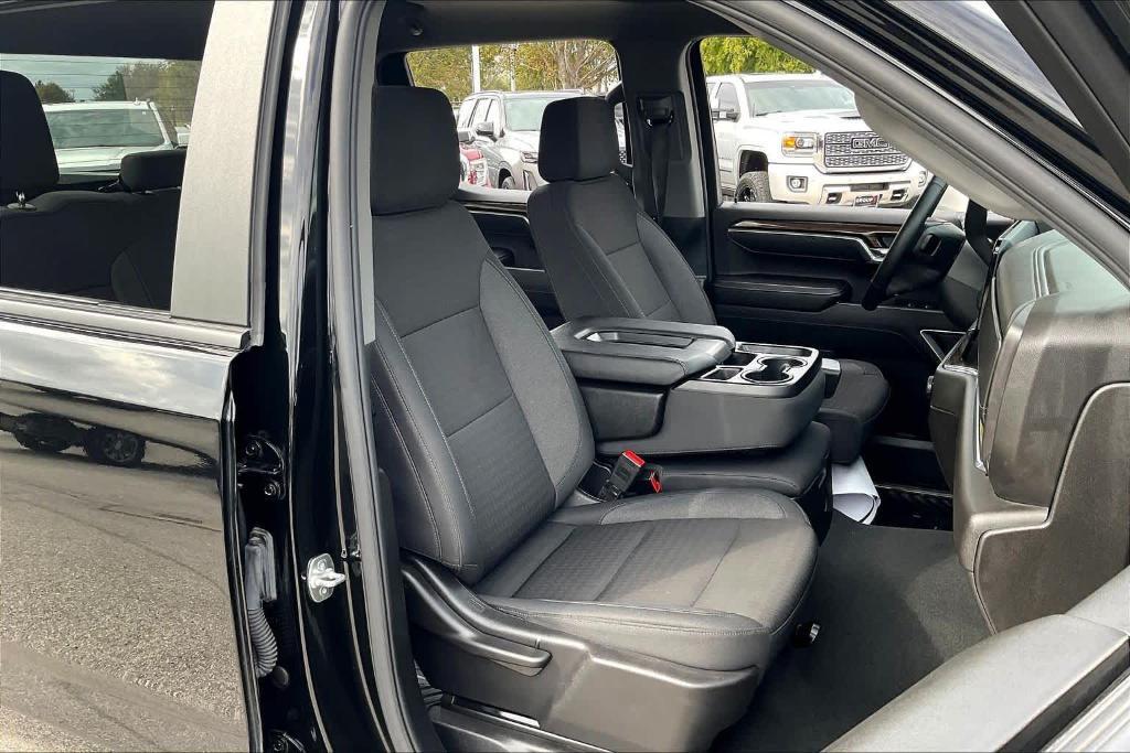 used 2025 Chevrolet Silverado 1500 car, priced at $39,644