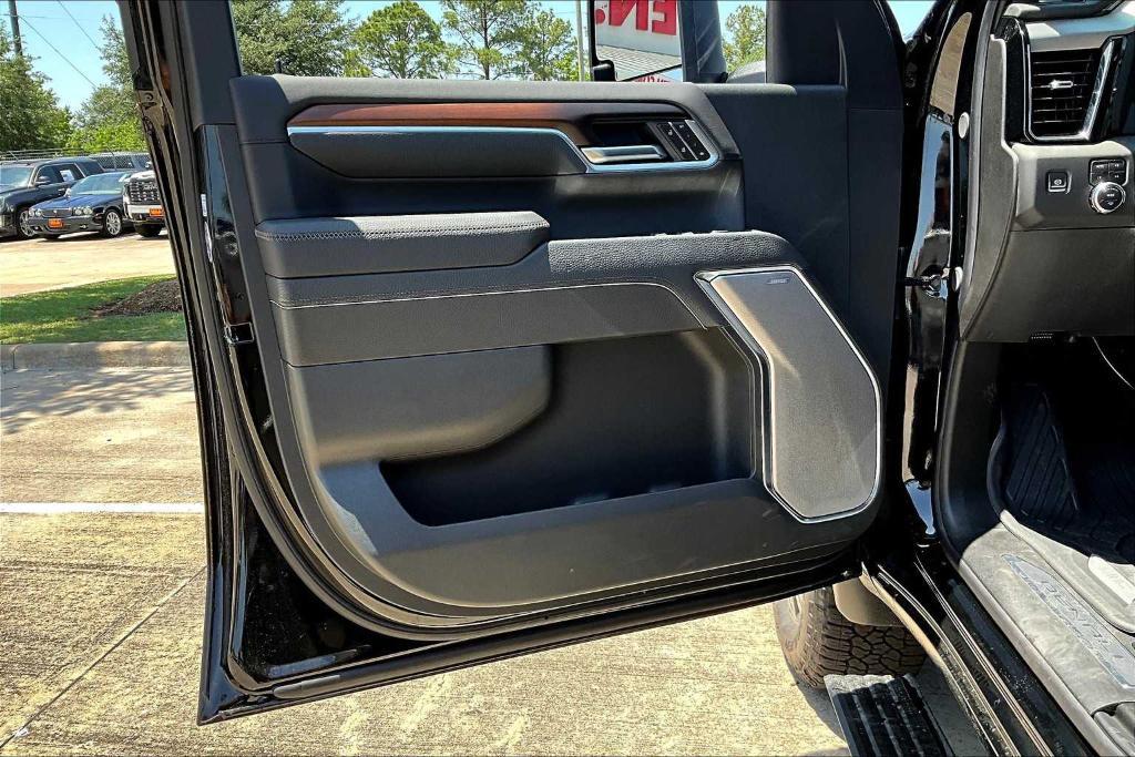 new 2025 GMC Sierra 2500 car, priced at $92,244