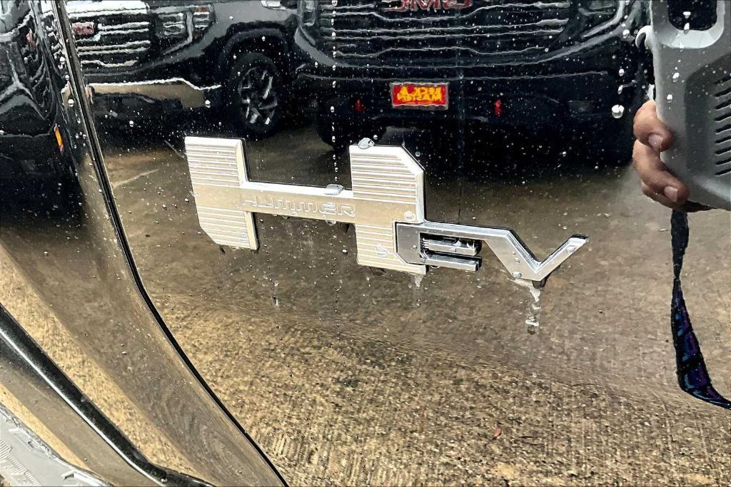 new 2025 GMC HUMMER EV Pickup car, priced at $96,690