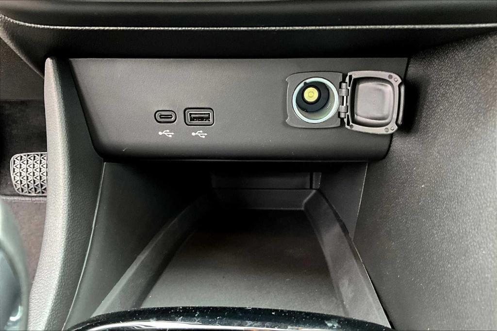 new 2025 Buick Encore GX car, priced at $23,068