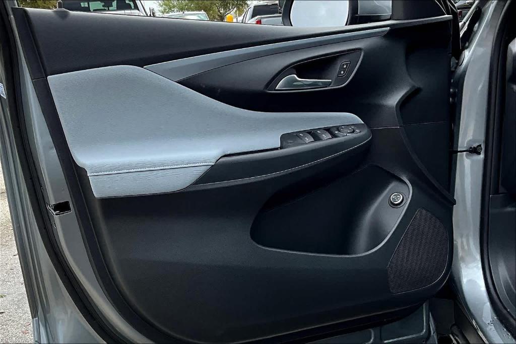 new 2025 Buick Envista car, priced at $27,375