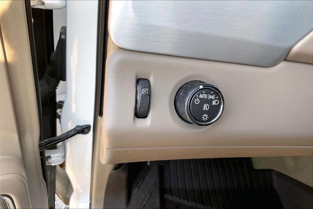 used 2016 GMC Yukon car, priced at $17,895