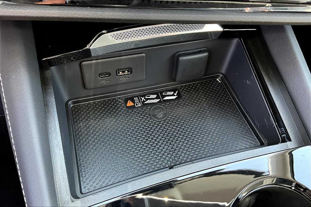 new 2025 Buick Envision car, priced at $42,335