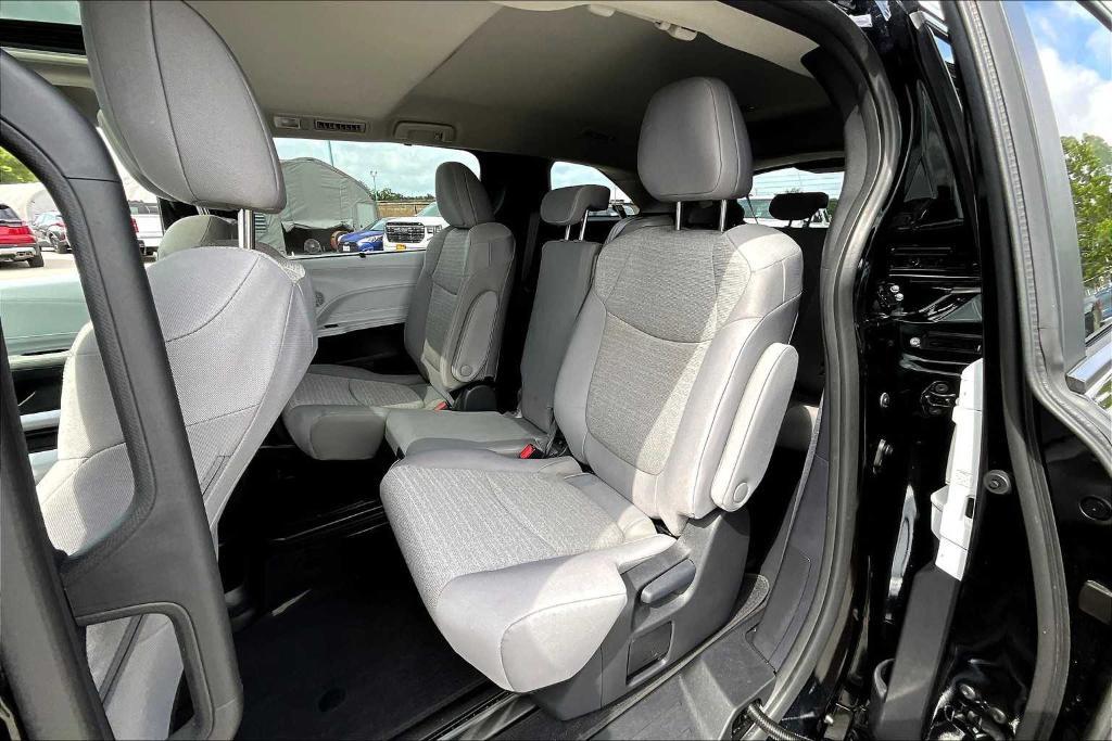 used 2025 Toyota Sienna car, priced at $44,997
