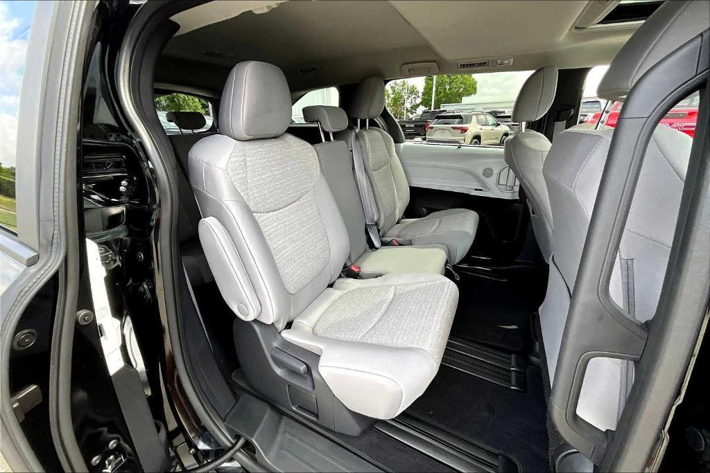 used 2025 Toyota Sienna car, priced at $44,997
