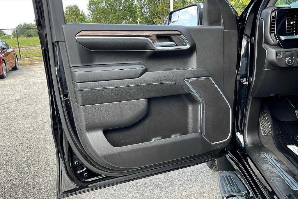 used 2024 Chevrolet Silverado 1500 car, priced at $36,301