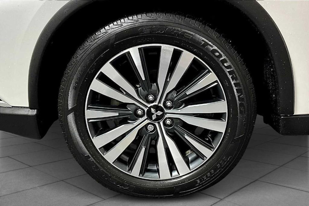 used 2020 Mitsubishi Outlander car, priced at $17,733
