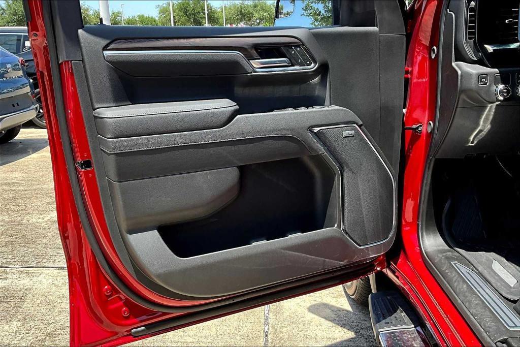 new 2025 GMC Sierra 1500 car, priced at $52,225