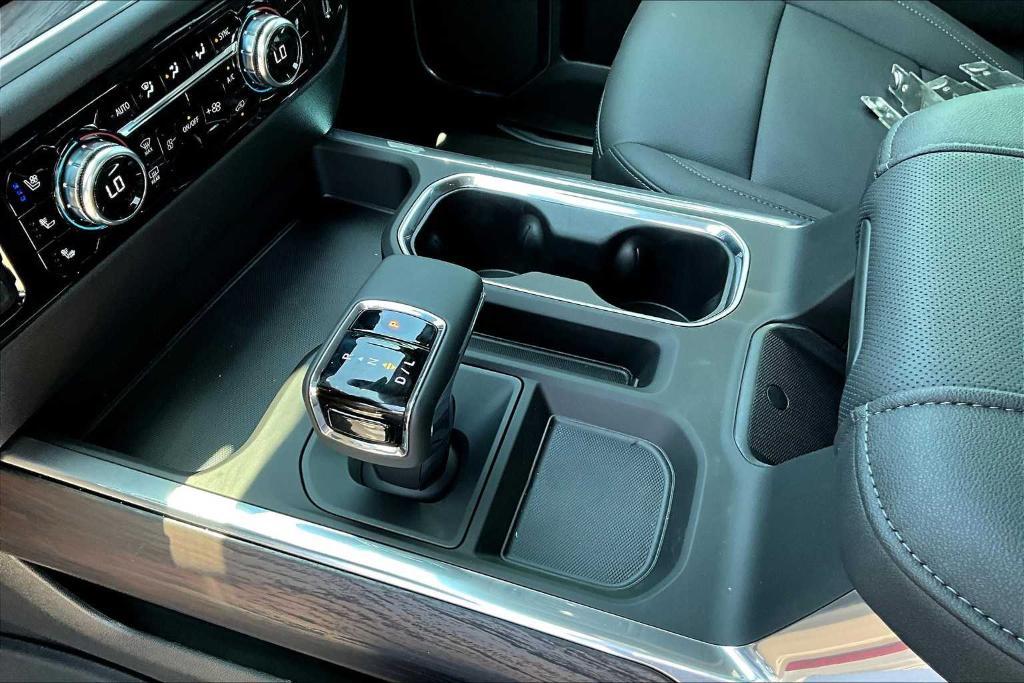 new 2025 GMC Sierra 1500 car, priced at $52,225
