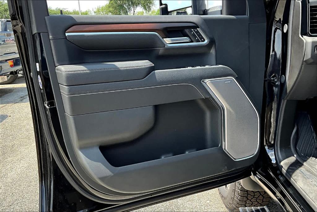 new 2025 GMC Sierra 2500 car, priced at $91,425