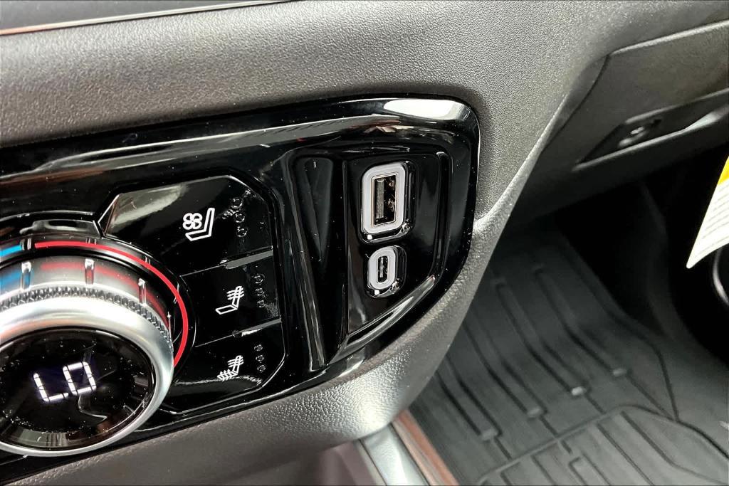 new 2025 GMC Sierra 1500 car, priced at $53,645
