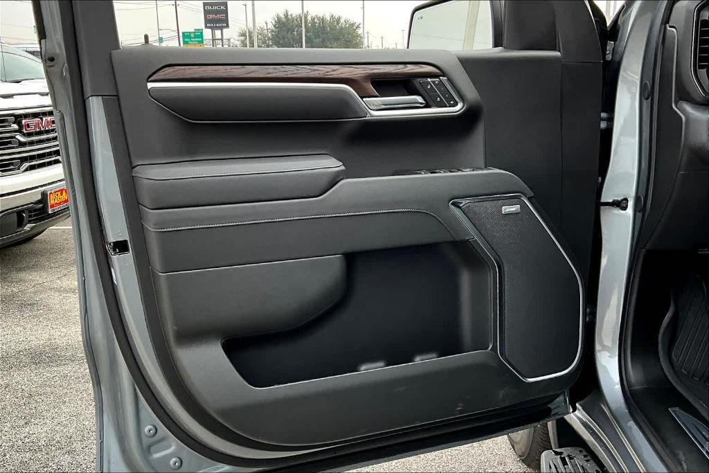 new 2025 GMC Sierra 1500 car, priced at $53,645