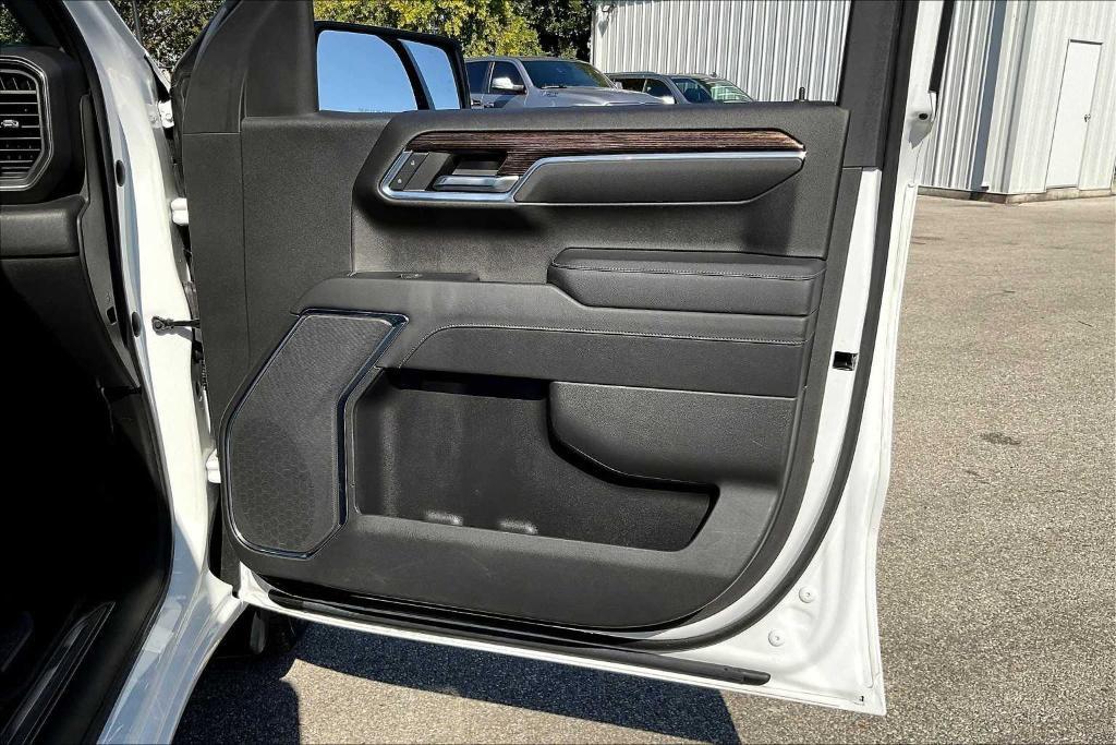 used 2023 GMC Sierra 1500 car, priced at $41,032