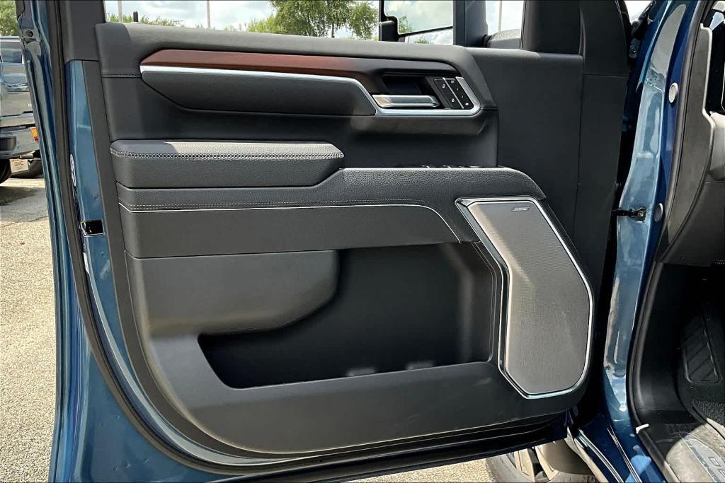 new 2025 GMC Sierra 2500 car, priced at $79,044