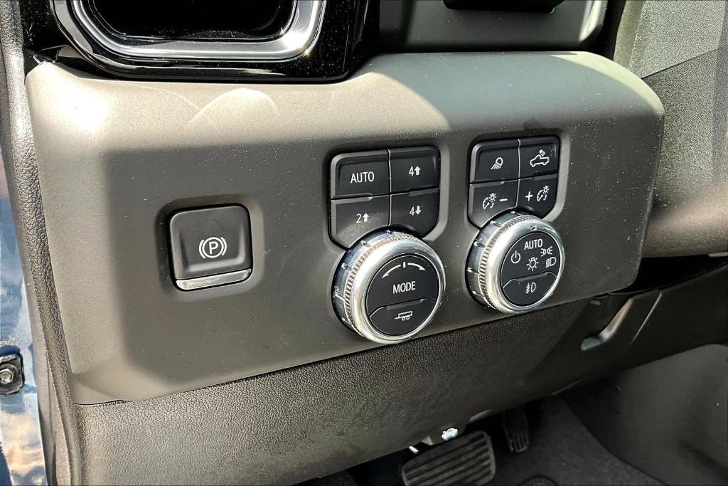 new 2025 GMC Sierra 2500 car, priced at $79,044