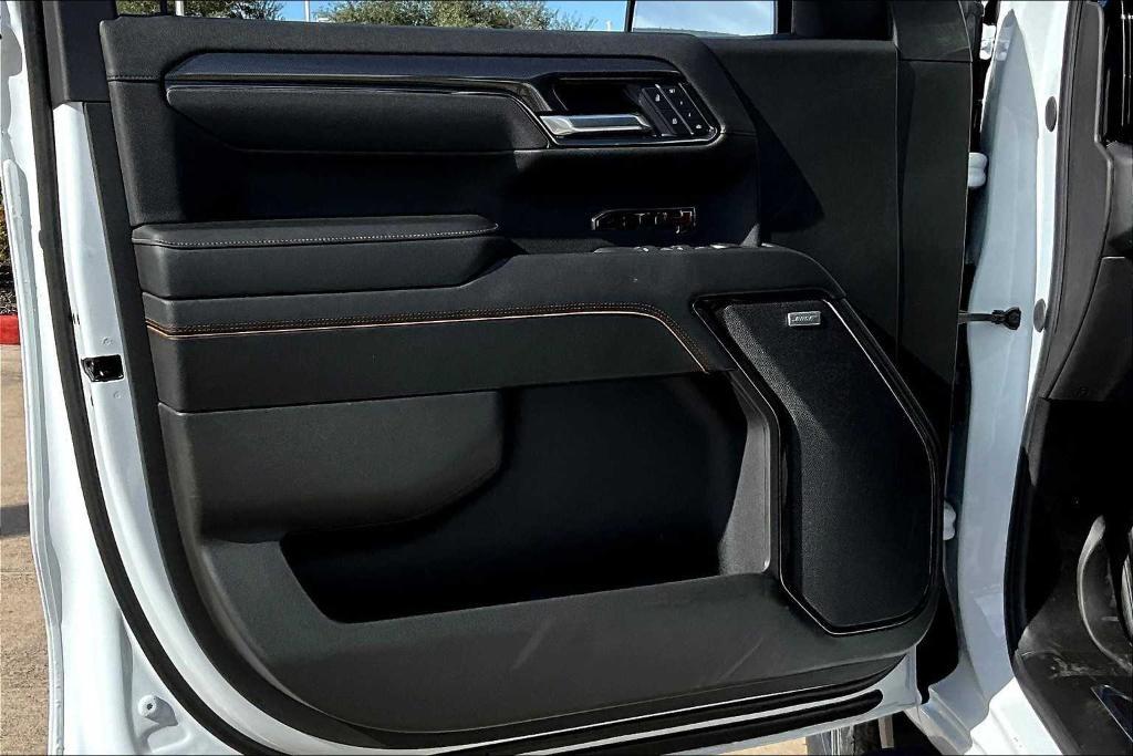 new 2025 GMC Sierra 1500 car, priced at $73,325