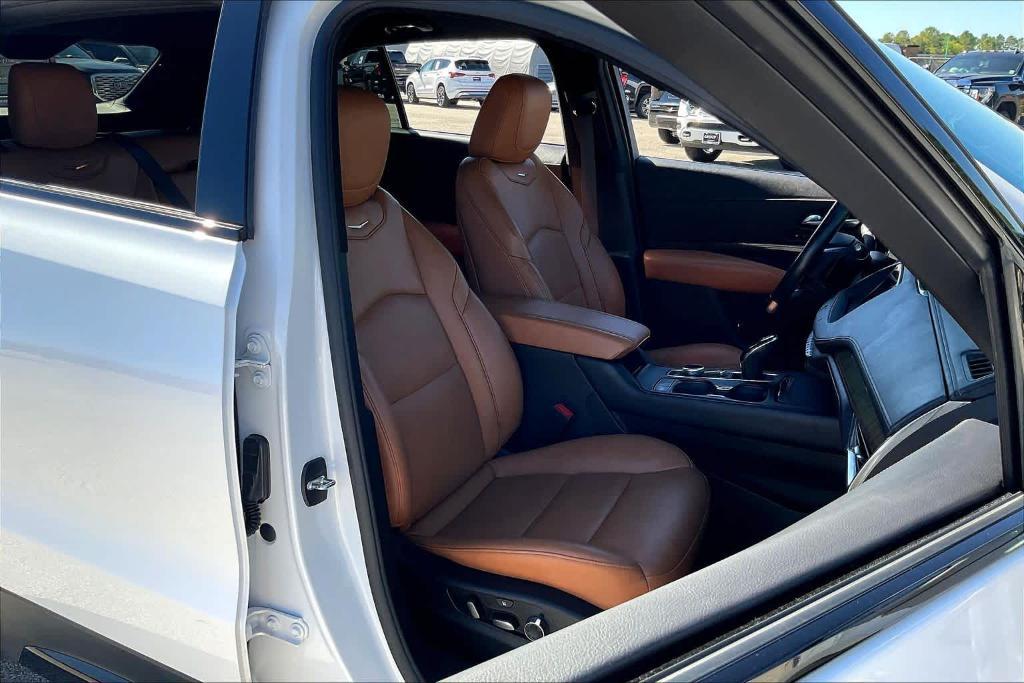 used 2020 Cadillac XT4 car, priced at $17,997