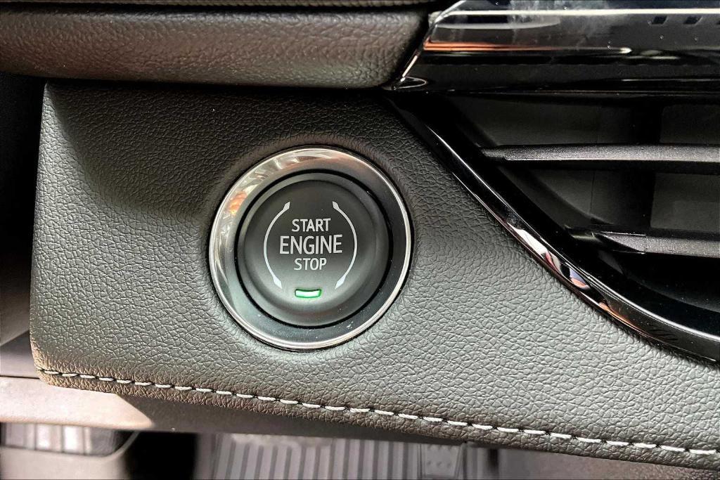 new 2025 Buick Enclave car, priced at $48,910