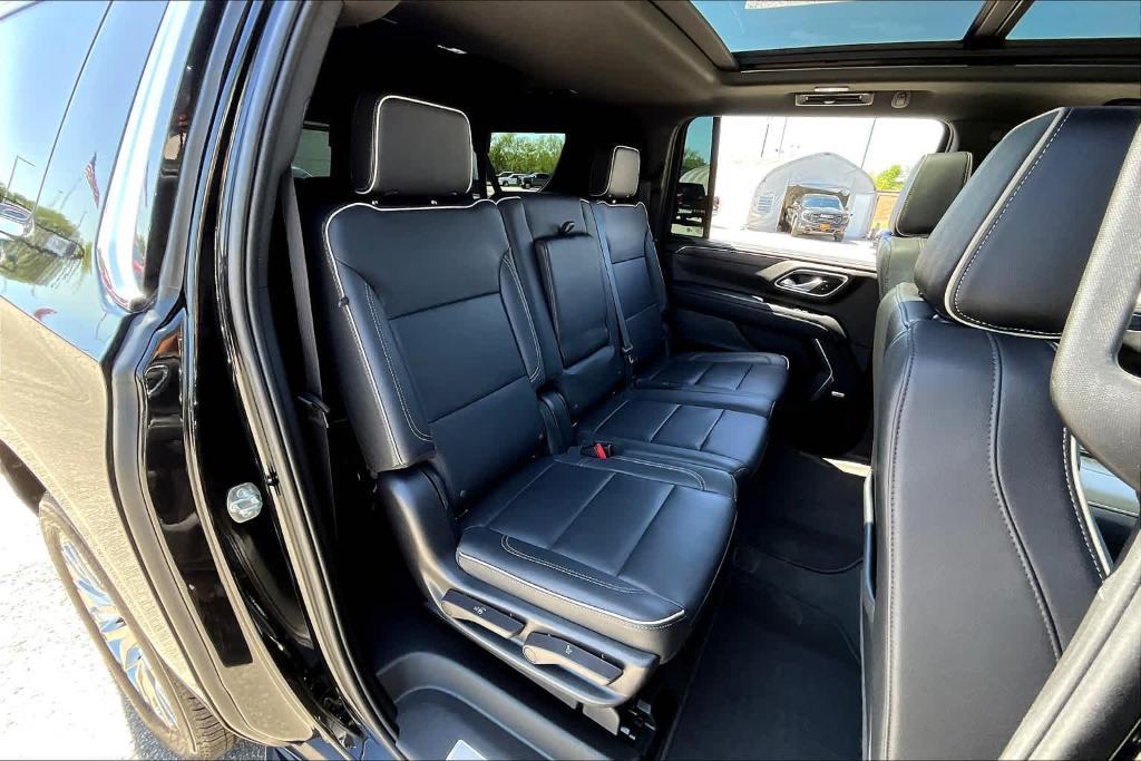 used 2023 GMC Yukon XL car, priced at $42,997