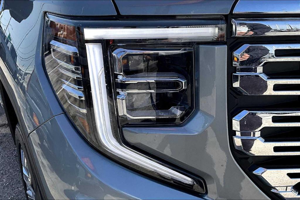 new 2025 GMC Sierra 1500 car, priced at $75,820