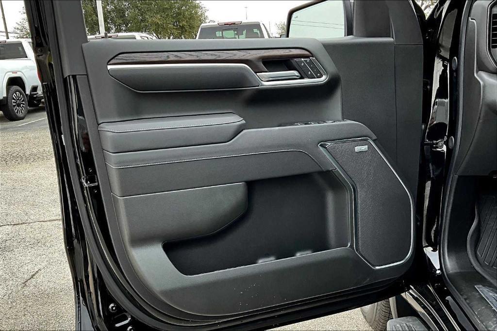 new 2025 GMC Sierra 1500 car, priced at $53,720