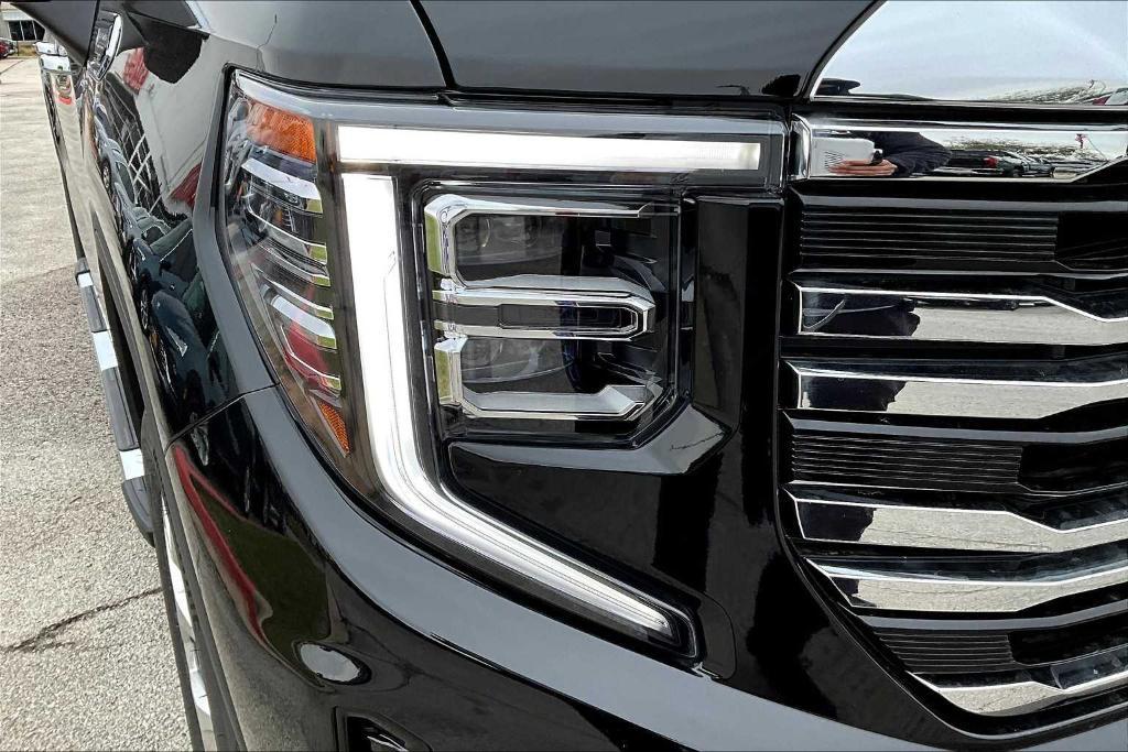 new 2025 GMC Sierra 1500 car, priced at $53,720