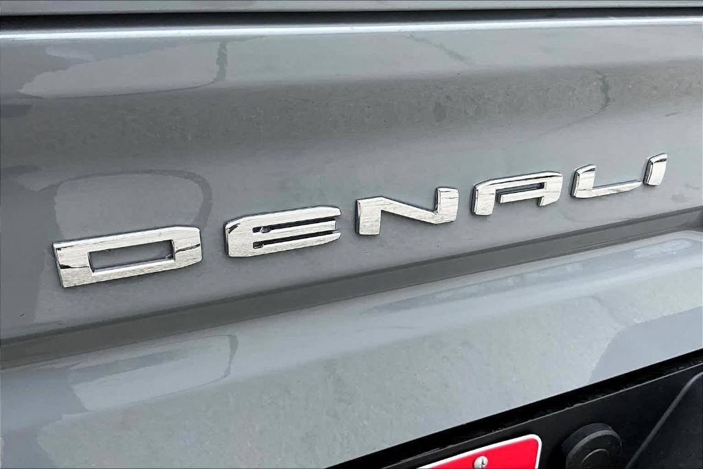 new 2025 GMC Sierra 1500 car, priced at $73,575