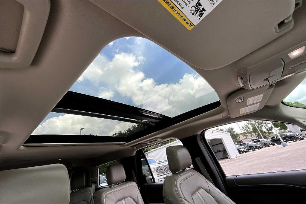 used 2019 Ford Expedition car, priced at $28,397