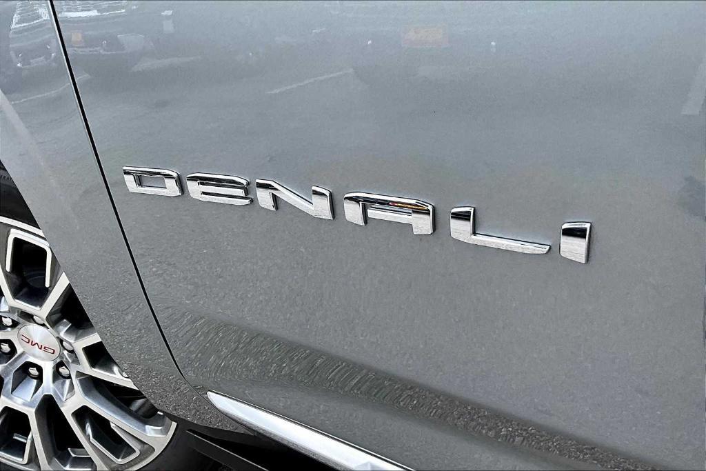 new 2025 GMC Yukon XL car, priced at $92,034