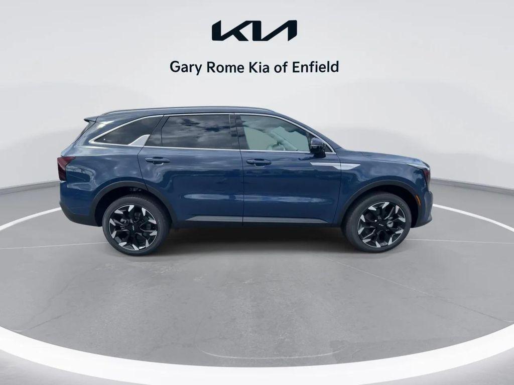 new 2025 Kia Sorento car, priced at $43,025