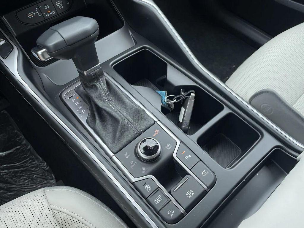 new 2025 Kia Sorento car, priced at $43,025
