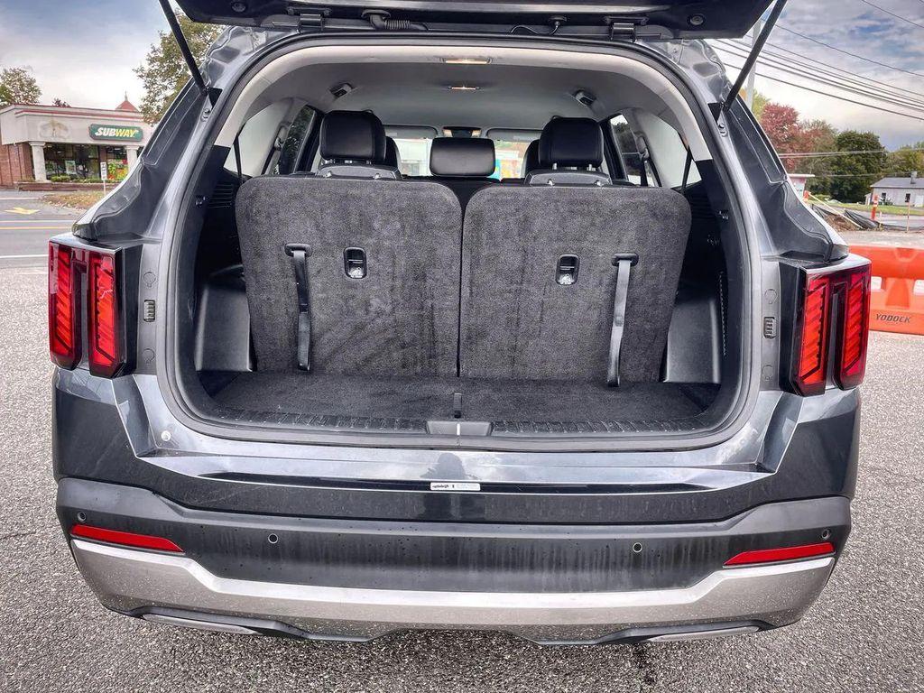 used 2024 Kia Sorento car, priced at $29,984