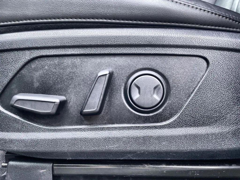 used 2024 Kia Sorento car, priced at $29,984