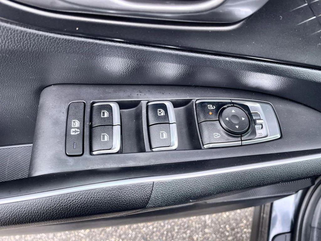 used 2024 Kia Sorento car, priced at $29,984