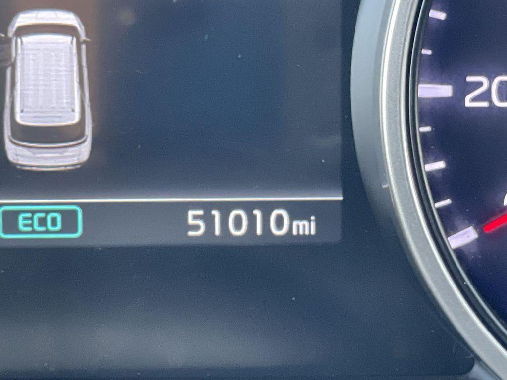 used 2024 Kia Carnival car, priced at $29,893