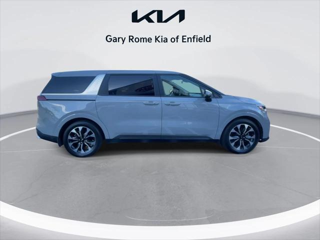 used 2022 Kia Carnival car, priced at $32,982