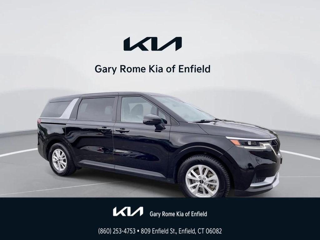 used 2024 Kia Carnival car, priced at $31,984