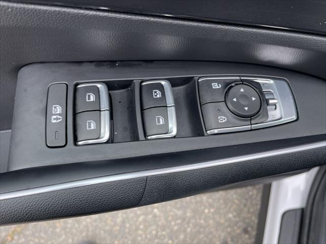 used 2023 Kia Sorento car, priced at $25,983