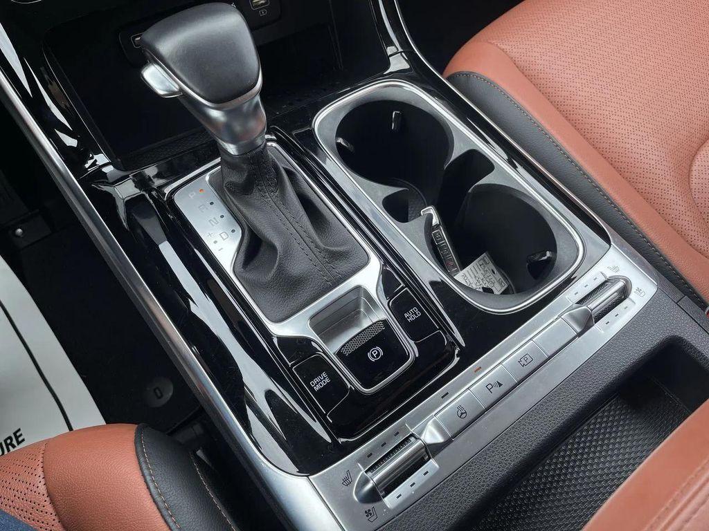 used 2024 Kia Carnival car, priced at $42,228