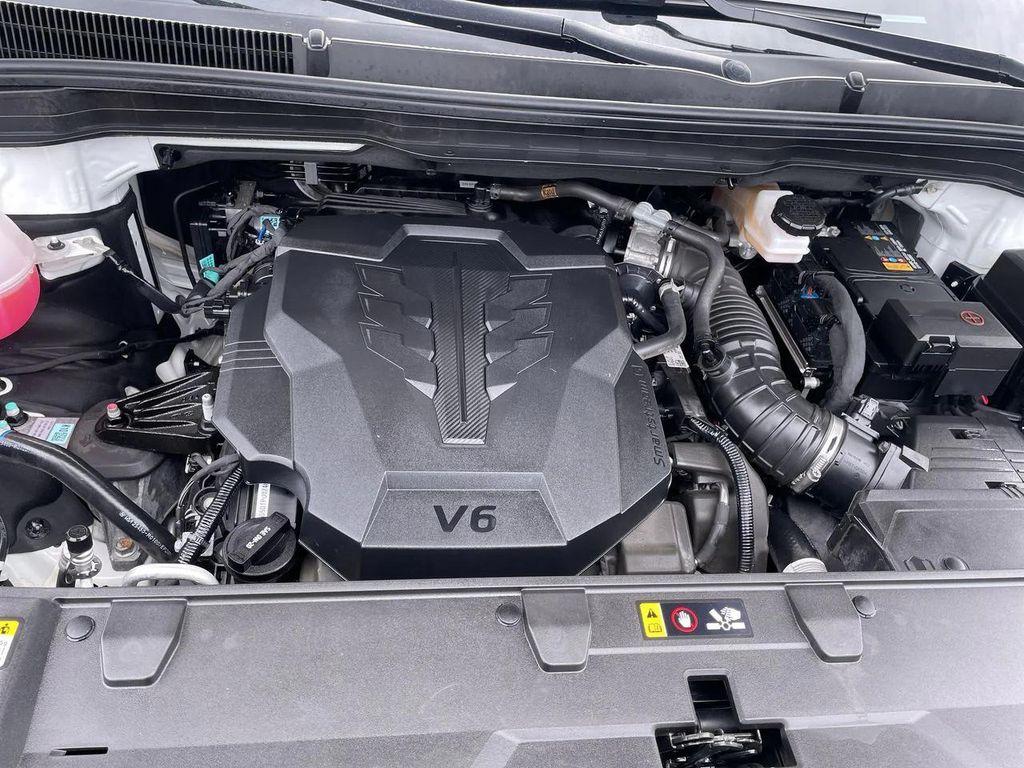 used 2024 Kia Carnival car, priced at $42,228