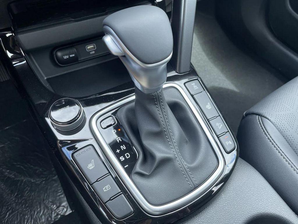 new 2025 Kia Seltos car, priced at $30,775