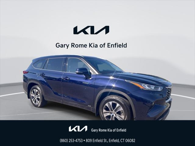 used 2020 Toyota Highlander Hybrid car, priced at $32,980