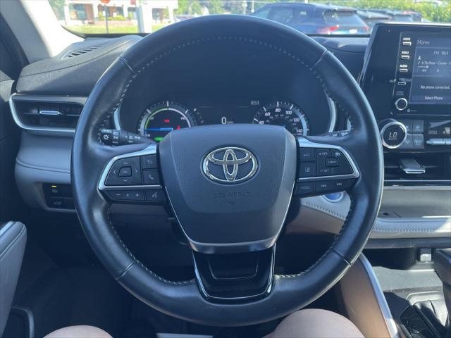used 2020 Toyota Highlander Hybrid car, priced at $32,980